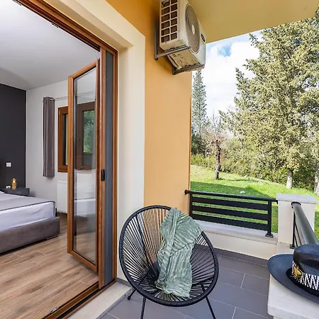 Spiros Country Апартаменты
