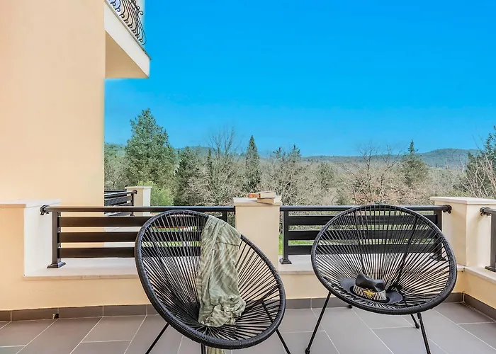 Spiros Country